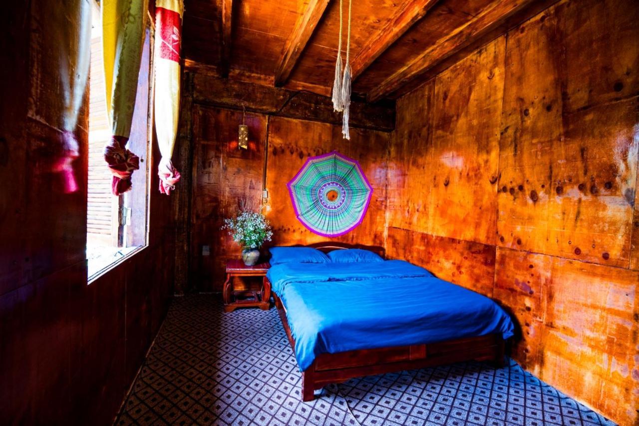 Dong Van Hmong Homestay Exteriör bild